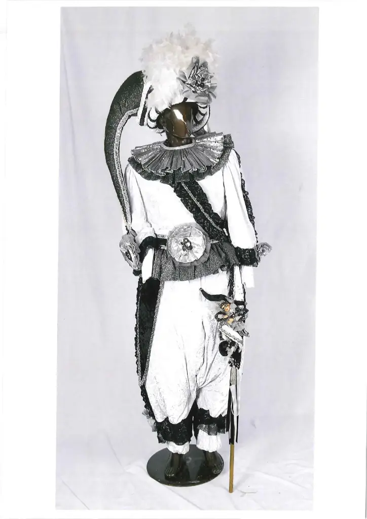 [157] 157 Arlequin Blanc
