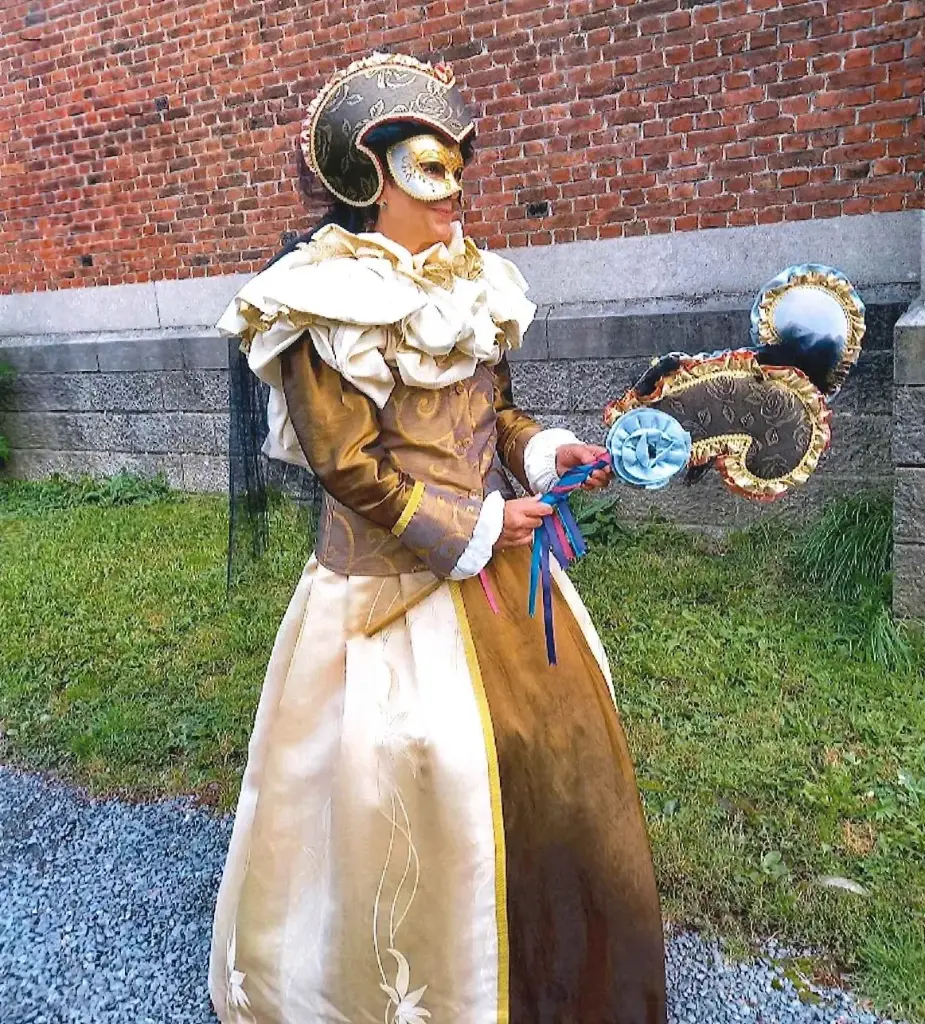 [163] 163 Vénitienne Mordorée